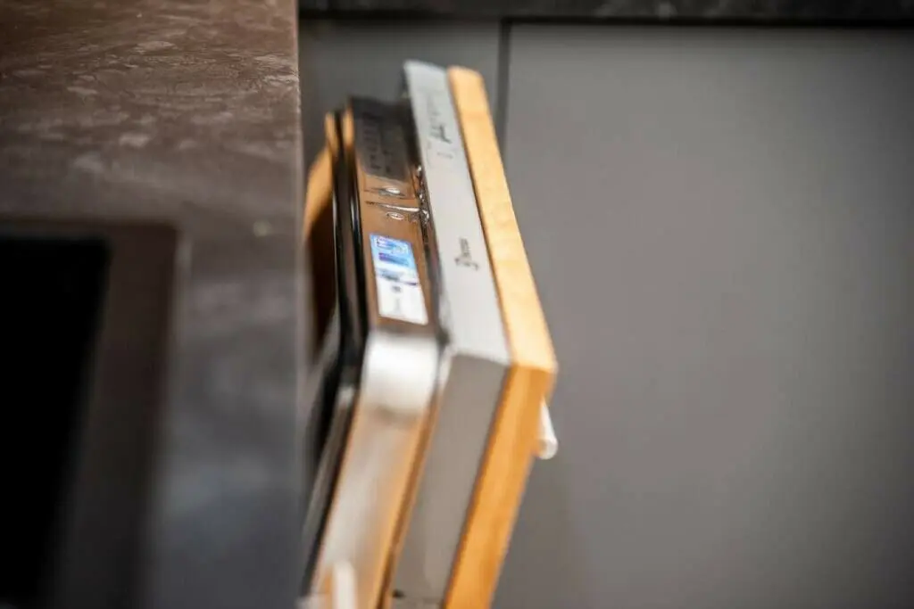 70594 215307 porNbmiEUnljPaWV6 8r2t49r3RY7l0KbOiPLZKxEA04 655f6fc56f98f.jpg