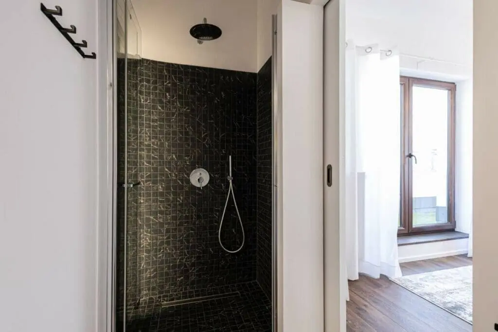 70594 215320 Rlh2tcowf2VgyHJInug2tm 2wIFurLOHeXRd3O4 GMw 655f7315b82cd.jpg