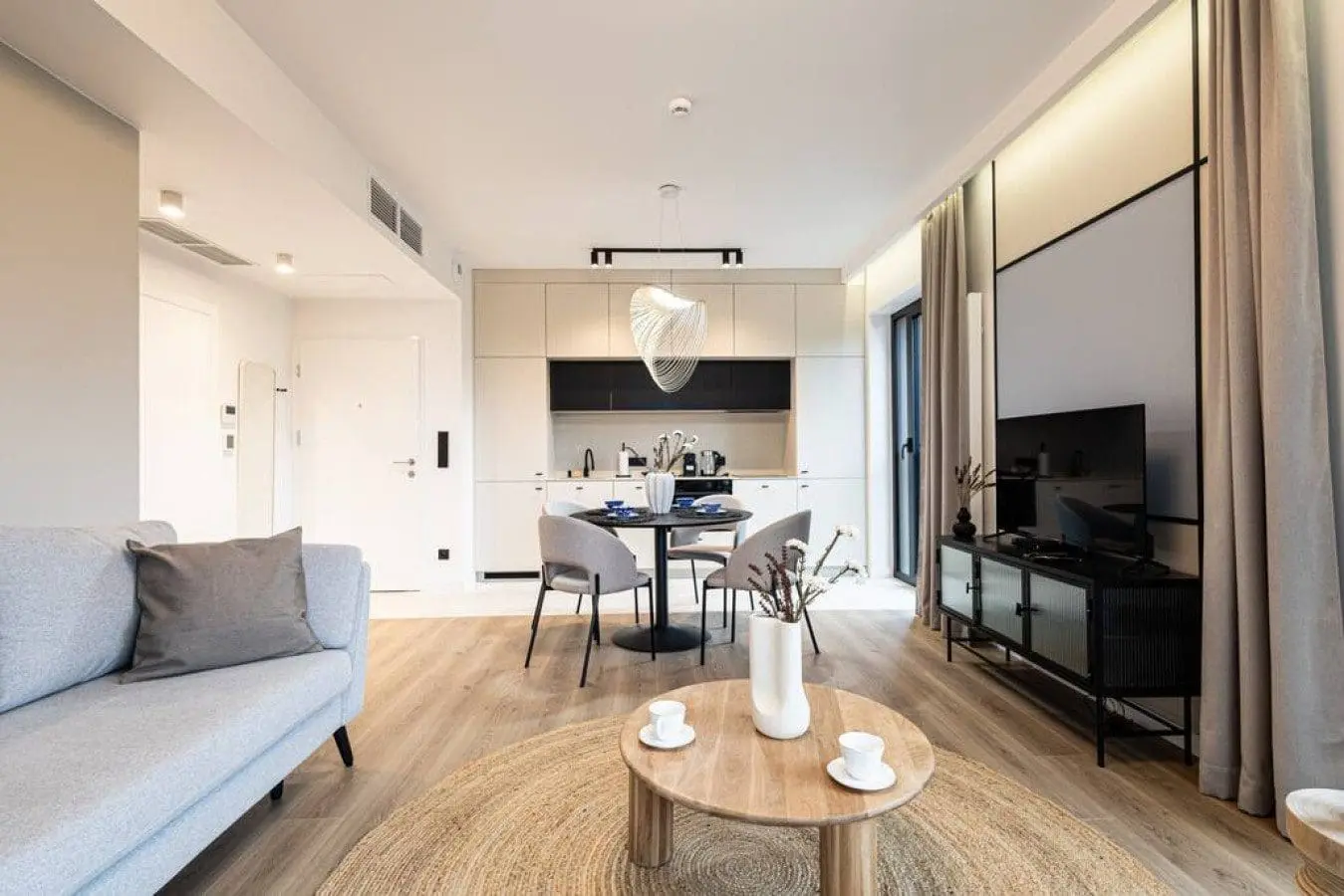 70594 215337 f8aip4h9T5qZz3U4tO9G3 AAjBDAgnJ1nmAQZMJsq A 655f788751443.jpg