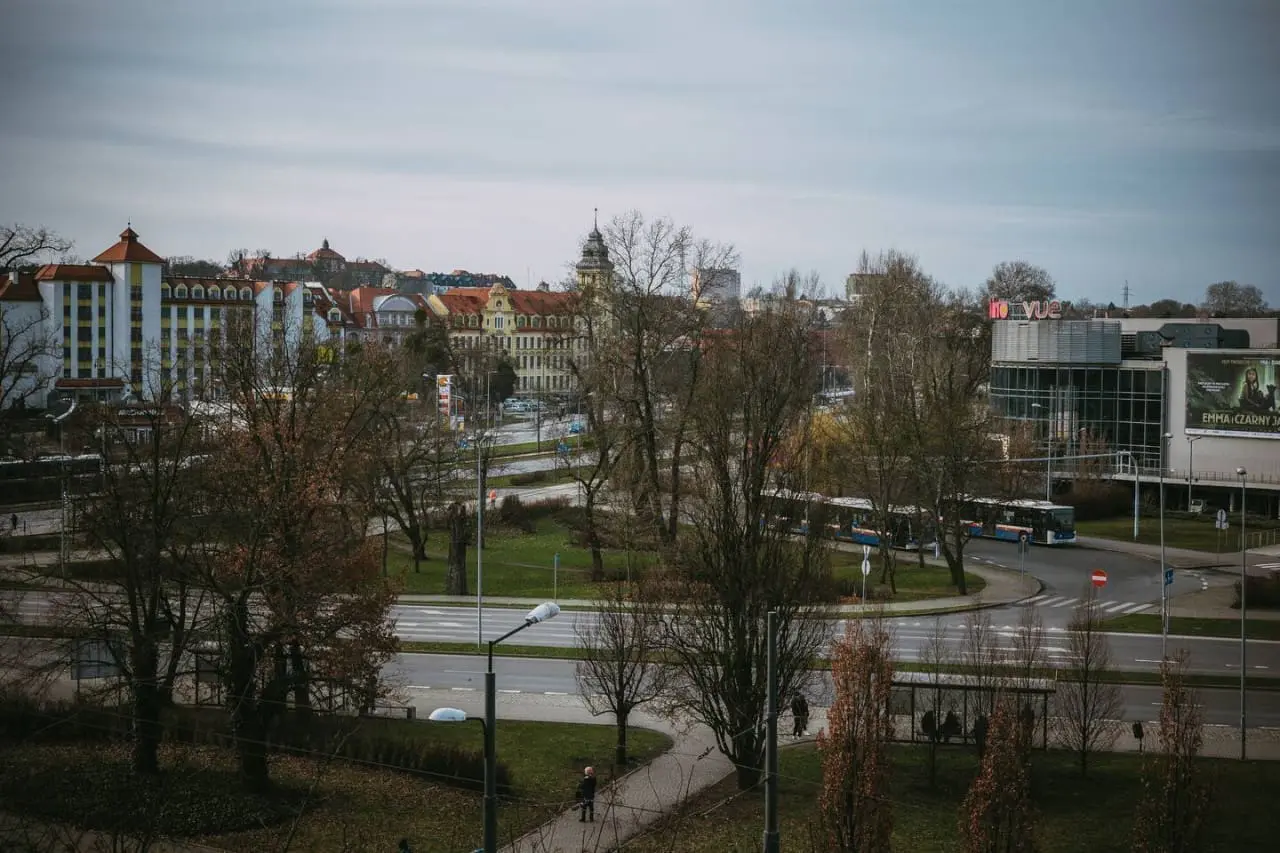 70594 245154 TyIsN0EWlPSxeW6dY0z0nt9 Av7Anb V06q3EzQuX4 65d7b612a5671.jpg