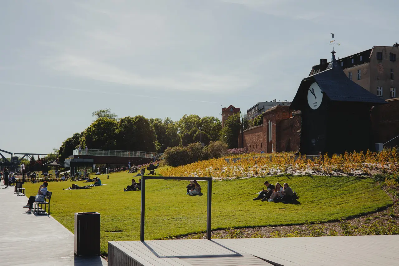 70594 271500 5tDKw1GgfJMpI6M1ZFu1BPaexKiRqRzZG0q8XF8Iugc 66599d70c51ac.jpg