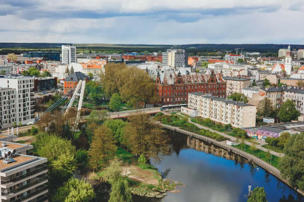 70594 271535 qY4mkWa4I 7oPV59nNy4QRJy2p59BemF4loiDk9LI00 6659b97adac4e.jpg