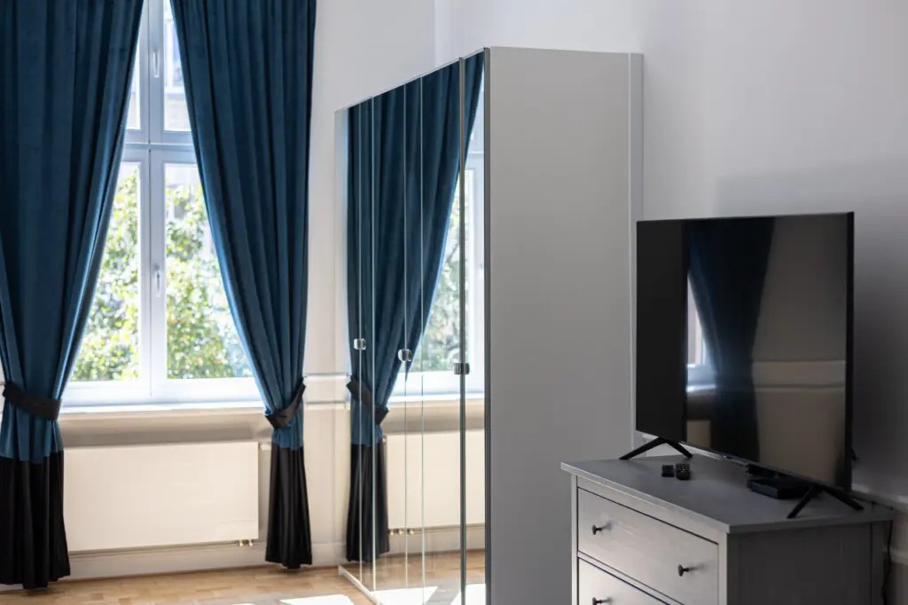 70594 298787 1esQvSccx93f 0Zwy28lNnT1sGvT8Ov6C6 5OCSfHxY 66bb9f44f1218.jpg