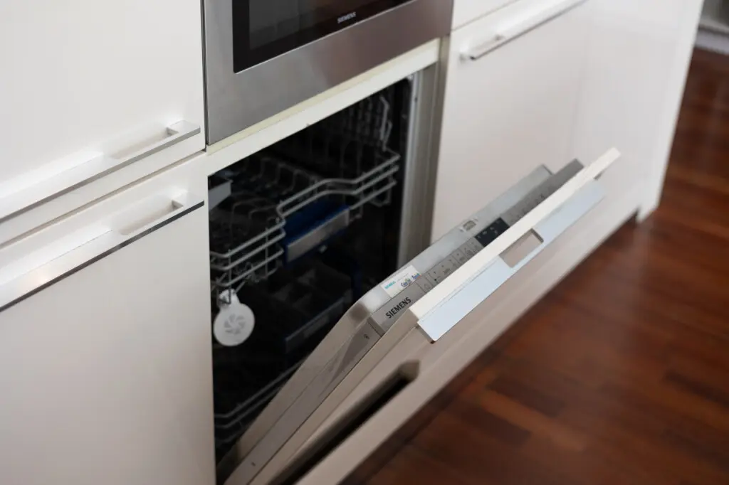 70594 298787 5d3ywwn4zIsN6Bq0xzZMxYvYOe6IsqqljvrLdXH8eyo 66bb9ebe148c7.jpg