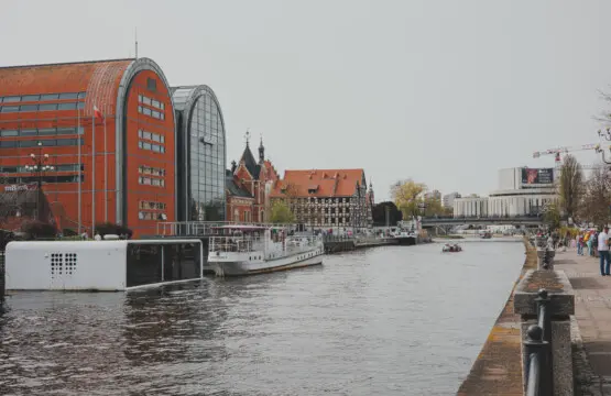 70594 290553 142DUhSL1Bb84Bk 0ZWlvMYFi I9eU8M zzkfo70TdI 66955dd95cad3.jpg