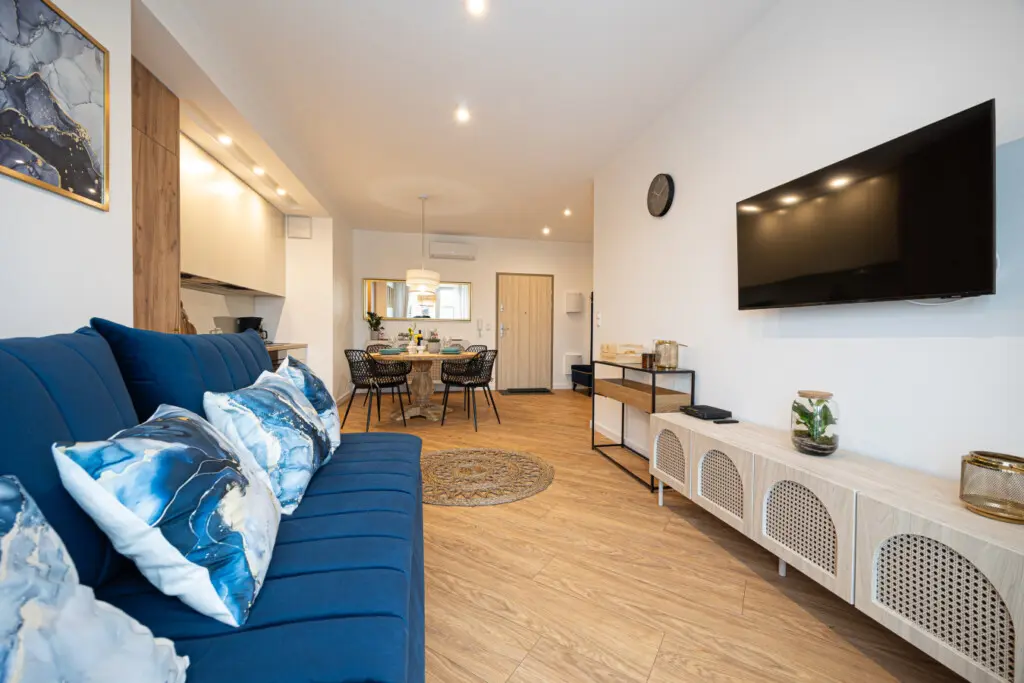 70594 350203 01OoUDd2Jh Rf Q0EtIGWhp2YBIBvKYyB6 NLmCGDGU 6788264475489.jpg