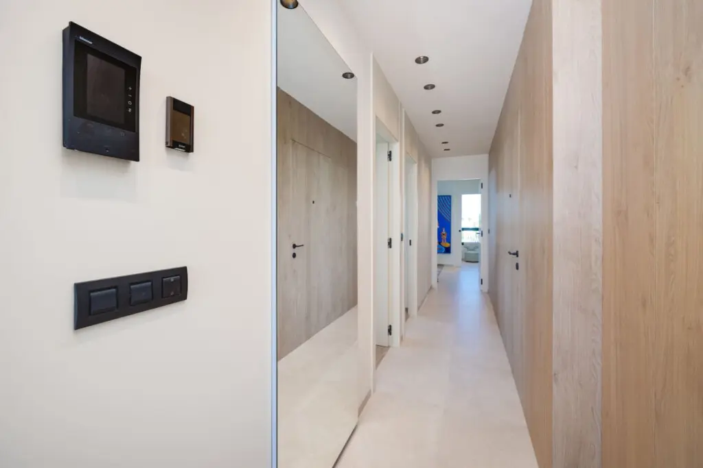 70594 381007 0rAk mVDuqBftSkGdry1qG9Ze RwDsKbXZ1oxLjUF4 67f90bc033ada.jpg