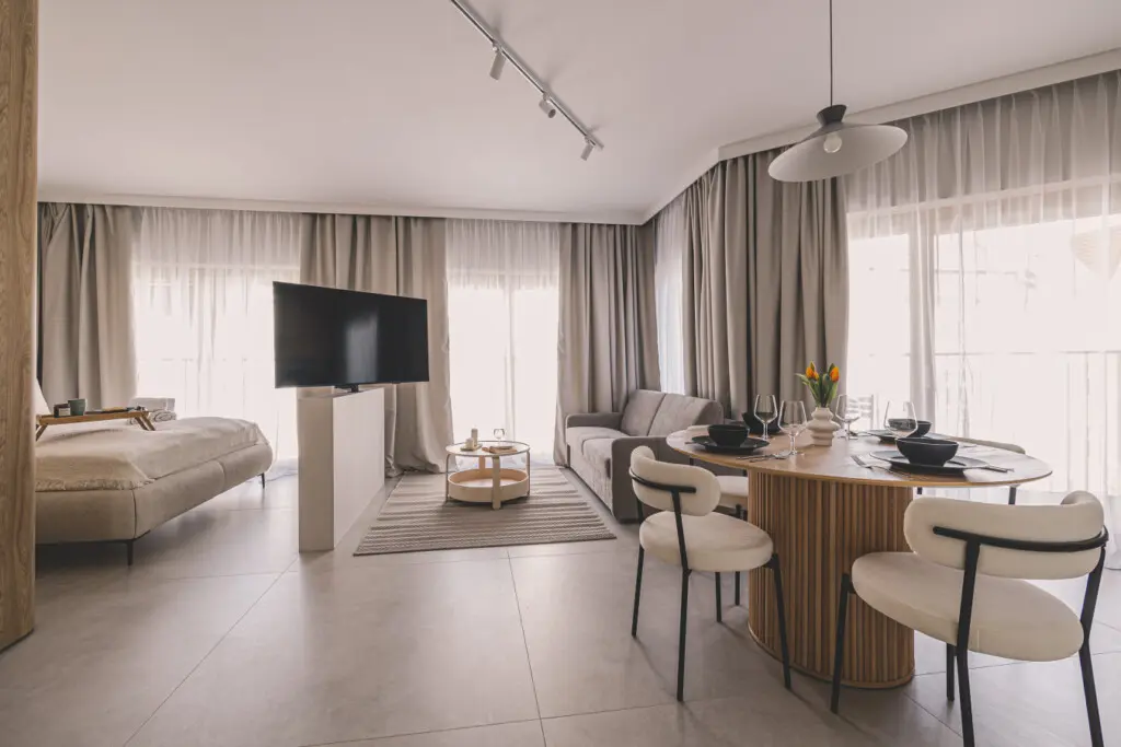 70594 383934 To7oaXM2dkhCyfRb6HoLuQIF3vzMHNdN0BMjGpe Kyg 680b44ab17a04.jpg