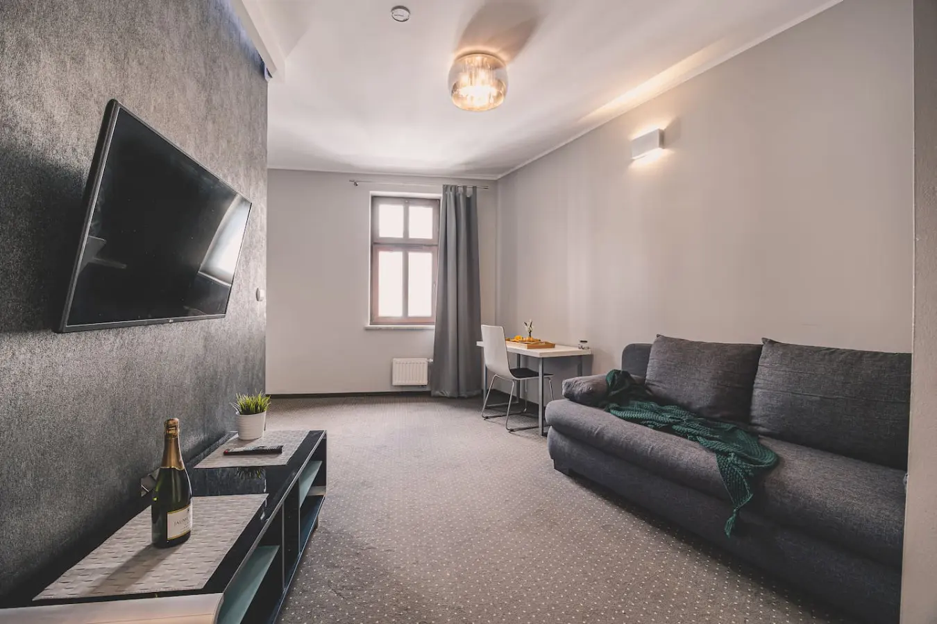 70594 392288 Cm2qtWSqul6VtodxL1F25EVGg7akVHulVSxI2JD uI 682747b0a28f1.jpg