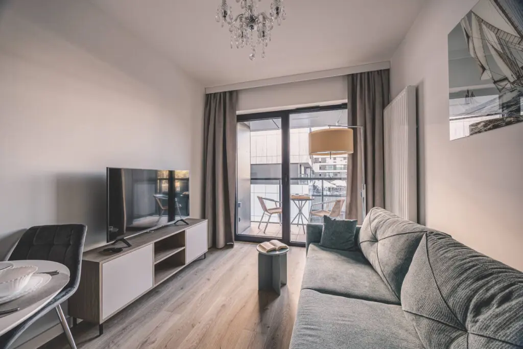 70594 417796 RZh3kvJDXdx5AOYGogpRvUymrPAXIcaYmphOa1d14 k 6888a41062c3c.jpg