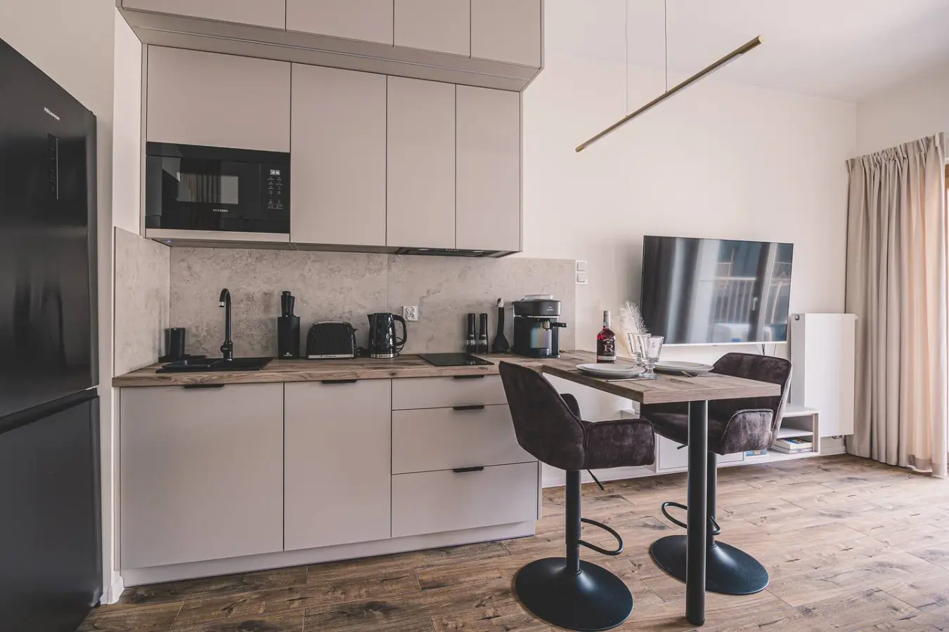 70594 422710 3UTFPi1MZxc5bWz3C Nlb PKc g59 Hd8FANcafTA4 689b3b7266ac7.jpg