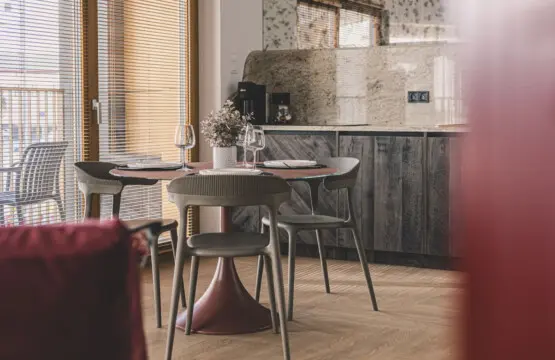 70594 432480 ClPVafKtinGHQ53VhdeLoKF cF5oITKMf8oas3uYomo 68c41b2d42b77.jpg