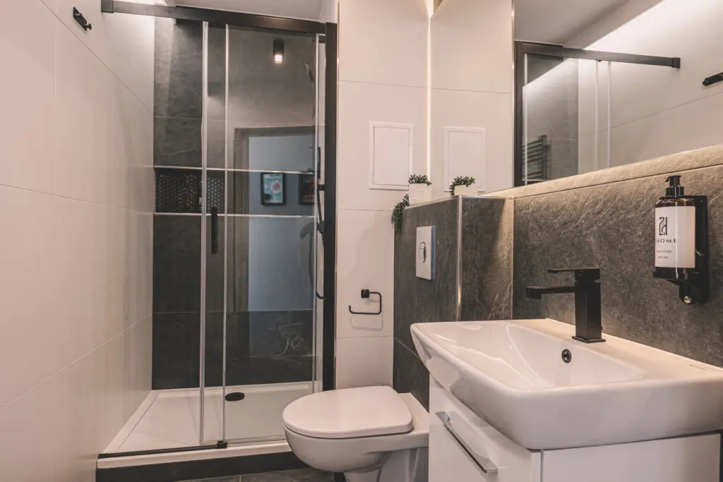 70594 445765 6GG7C8RI 1HlGMqc7i JCsfz5ea6b2auMiMuGlBHnuA 69036f1e7ca84.jpg