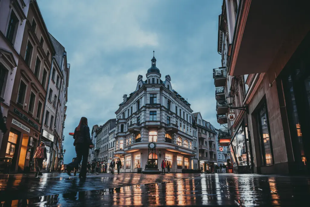 70594 445976 53kZk2jllps6AhG7YM0cVs7xoWIXx41PD6QYu7GEKuw 690374ae5d511.jpg