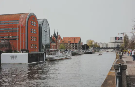 70594 452983 UU 9L4e3V dHosEQMYI2hjIefT1qx9ABjFadwc3YMQ 6916173909d78.jpg