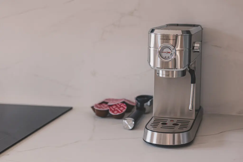 70594 453716 e3yYAV4xHCeCURO4JxVUiCZdIQ Dxv10B3L2 5vUd k 692468aa82a46.jpg