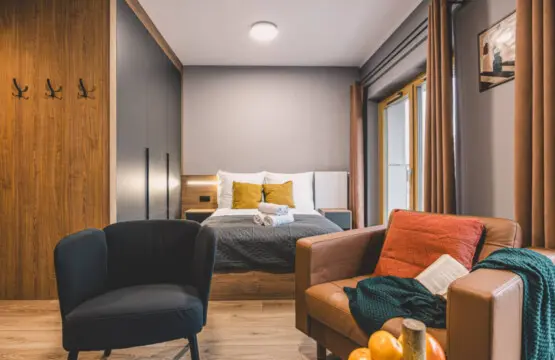 70594 459866 e DL cCJWwaX1IXP2UkmfkM uwyoQBMzPHu VqLM 692eba8ab22b6.jpg