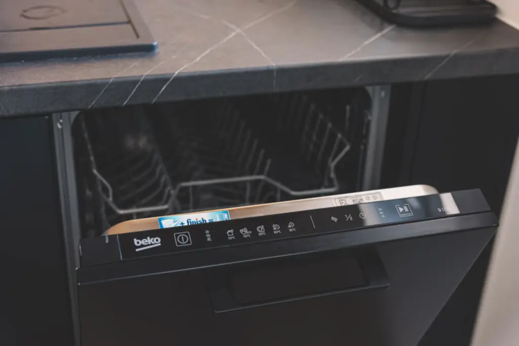 70594 466960 knP2ps0GyX1 xyLRcW93FWY70ZCugkgVqMG5e5jp9ec 694f29cdd49aa.jpg