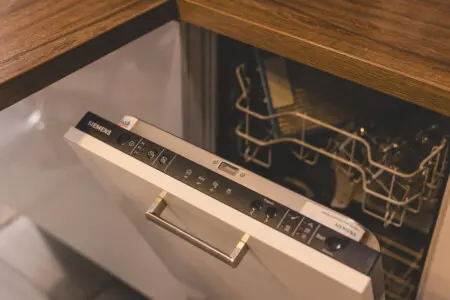 70594 493141 vi9GAXoPRIL4 rMmVc3PFyK7p3WngL1qqKNuw 6glpo 69b41a12ed23e.jpg