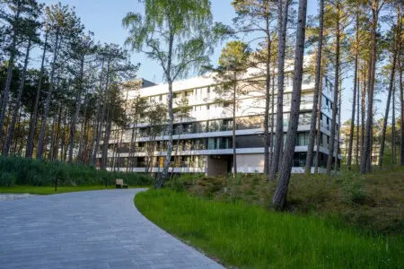 70594 497267 uwThajg4PSx26PMWGudCSiVH8byGvAyndeWBVBr VHw 69b7038e87422.jpg